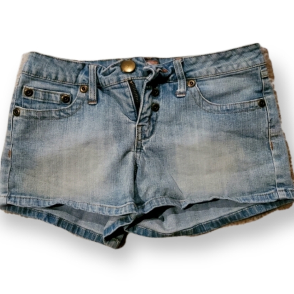 No Boundaries Jean shorts